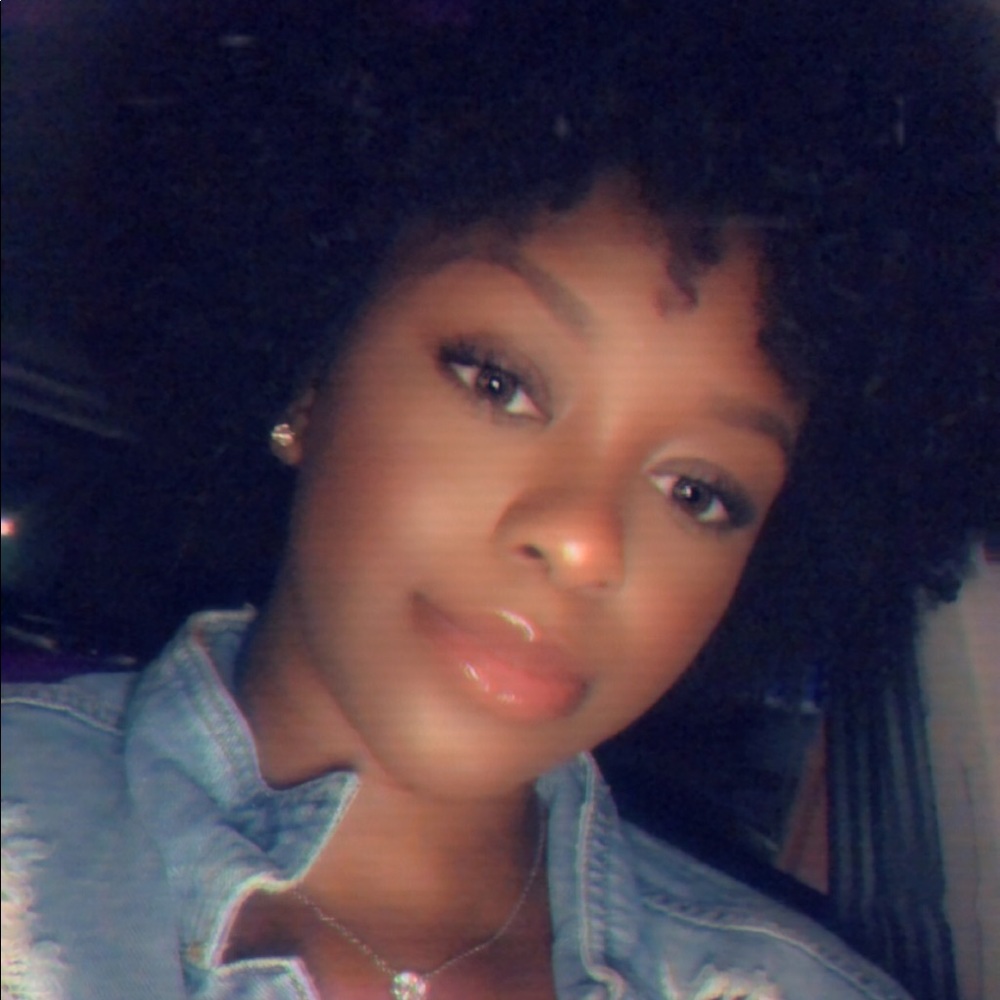 Meet your Posher, Ariel